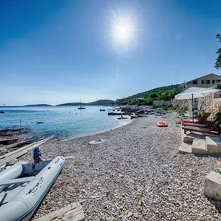 Seaview Lissa Apartman