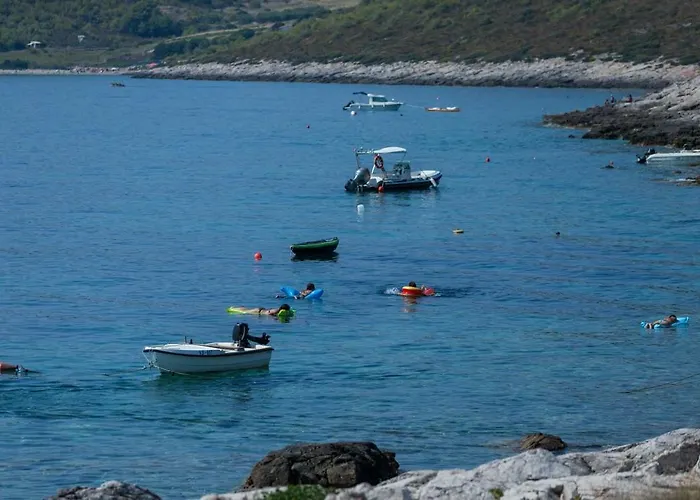 Seaview Lissa Apartamento *